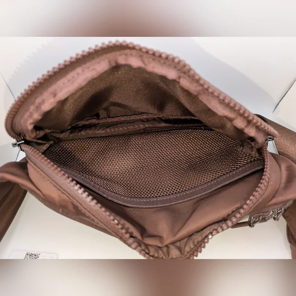 Lululemon Everywhere Sling Belt Bag Fanny Pack 2.5L Brown Earth - Picture 4 of 8
